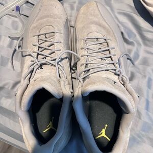 Jordan 12 low wolf grey size 18